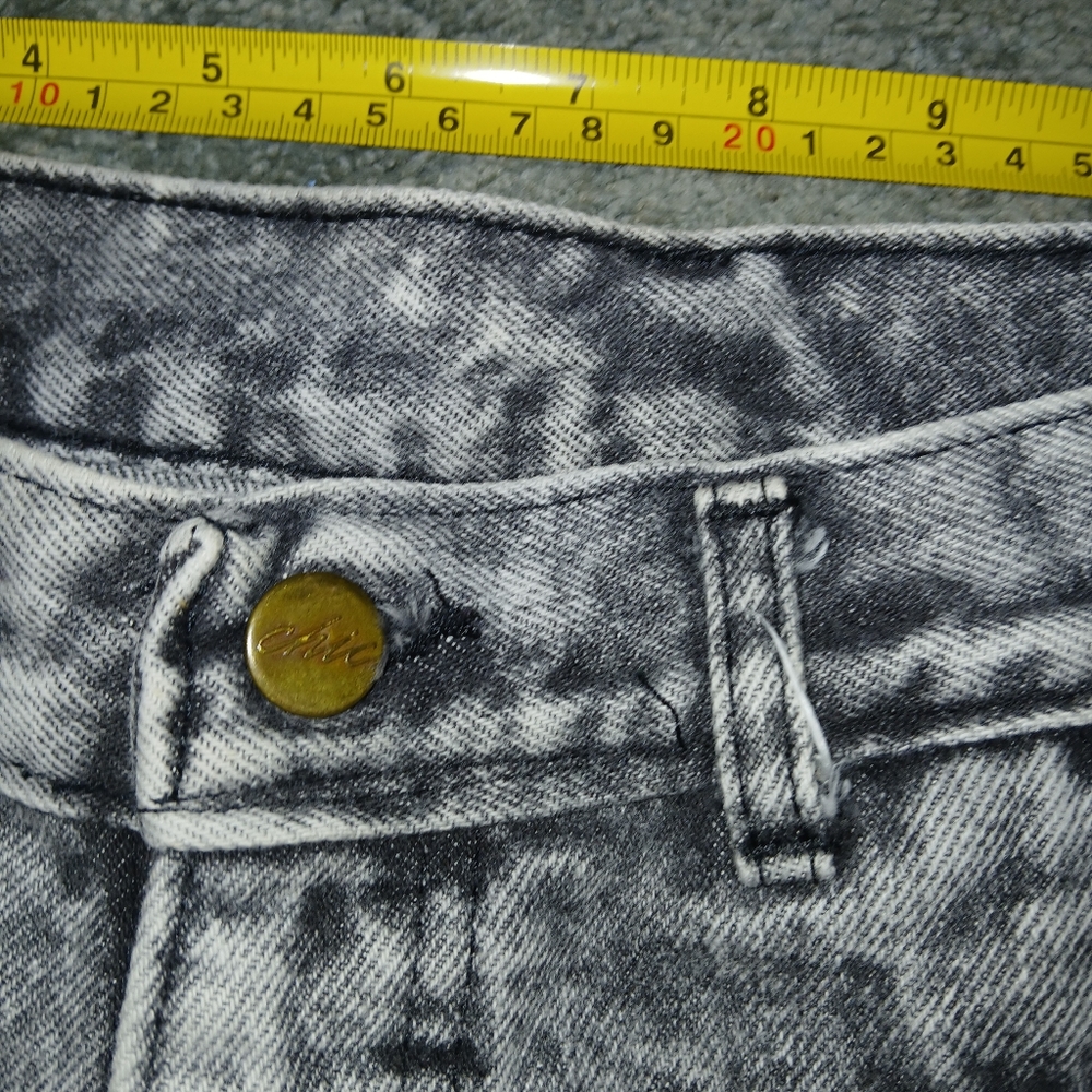 Vintage Chic black acid wash style jeans - Picture 2 of 16